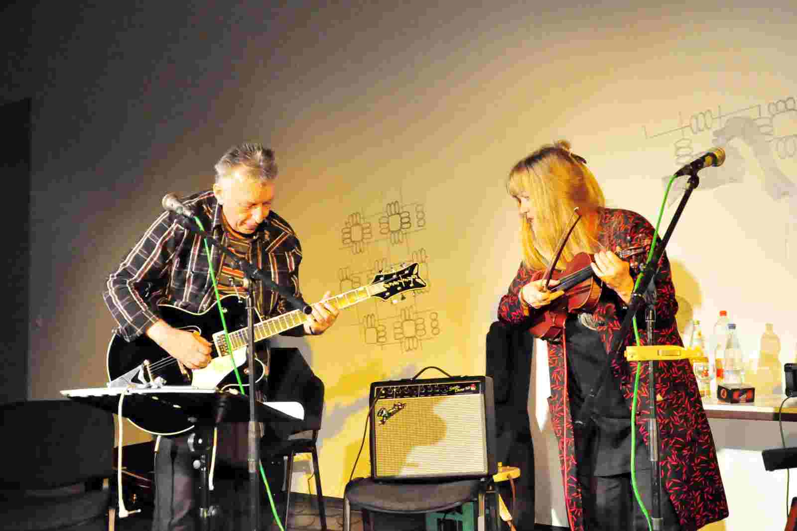 STROH ZU GOLD trifft HANSI THE HEART BROKEN-MAN – Dorle Ferber + Hans Reffert/GURU GURU